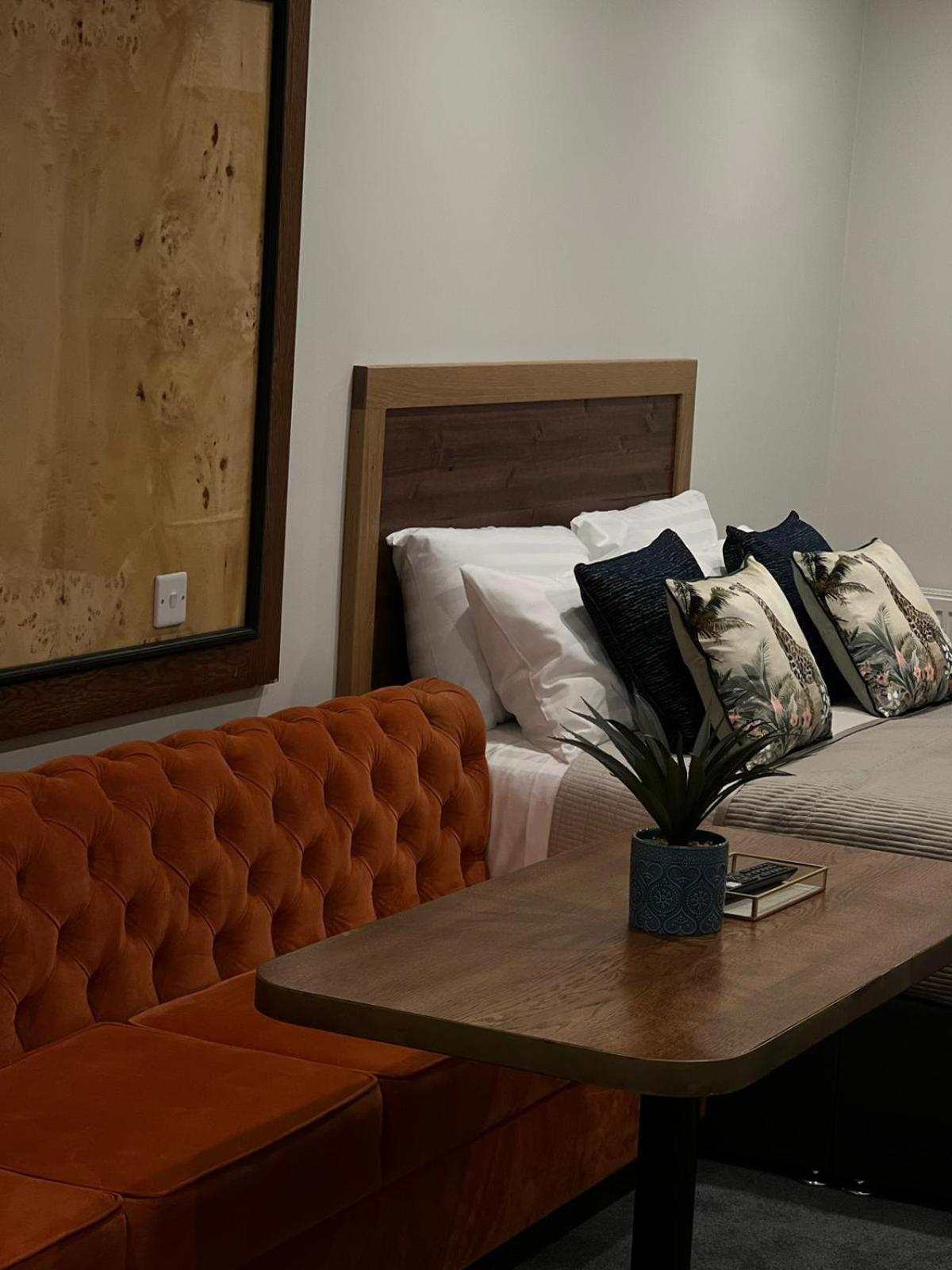 53 Luxury Rooms Мейнут Екстериор снимка