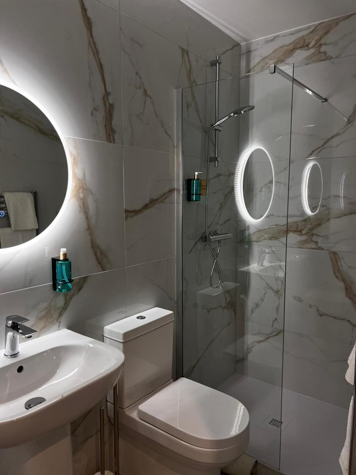 53 Luxury Rooms Мейнут Екстериор снимка